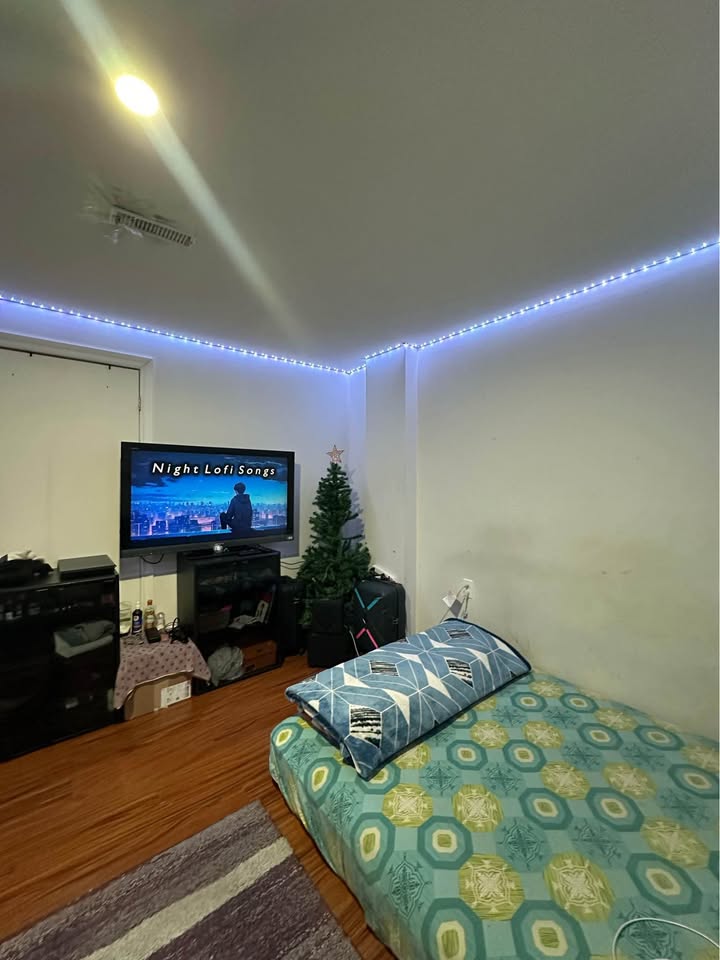 3 Beds 2 Baths - House - photo 5
