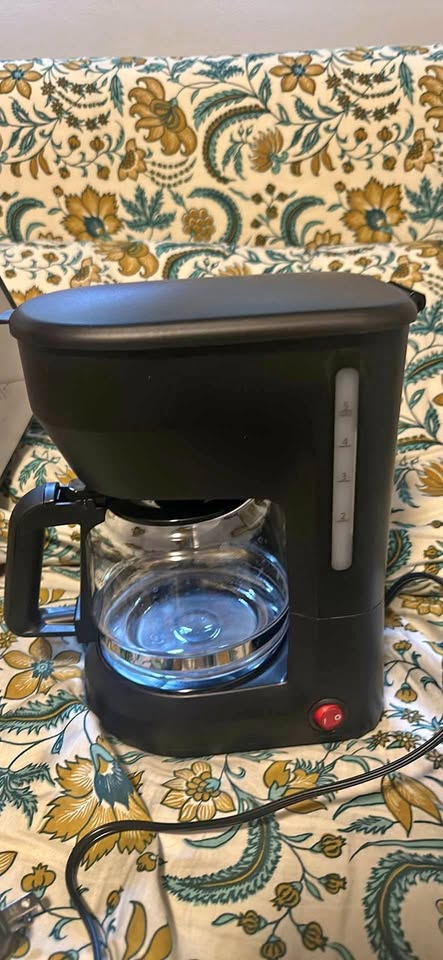 Mainstays 5 Cup Coffee Maker, Black, Glass Carafe