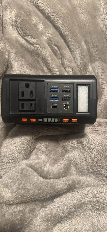 ROCKSOLAR Portable Power Station RS81 MAX image indicator(2)