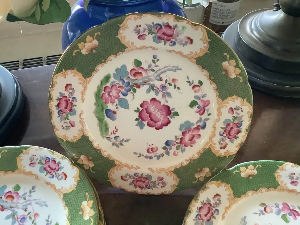 Antique Royal Grafton Salad Plates Set of 12 image indicator(2)