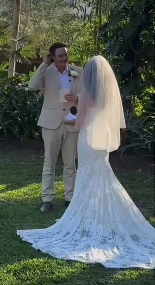 Soft white or ivory Blusher fingertip Veil image indicator(2)