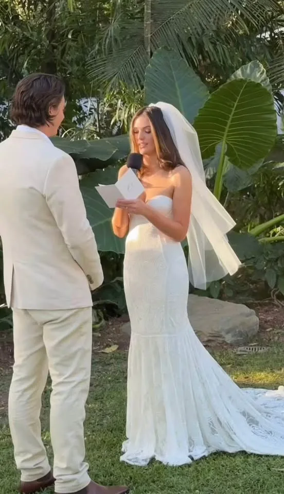 Soft white or ivory Blusher fingertip Veil image indicator(3)