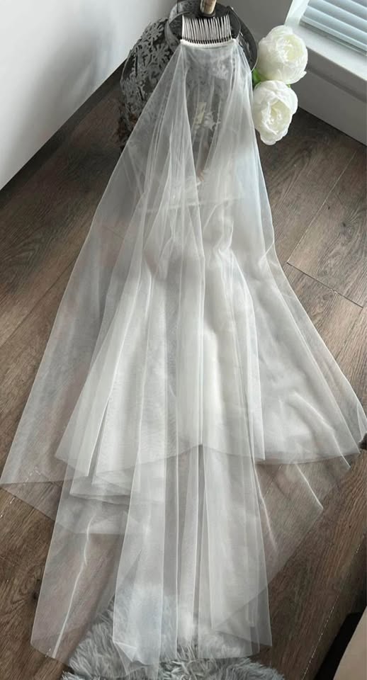 Soft white or ivory Blusher fingertip Veil - photo 4
