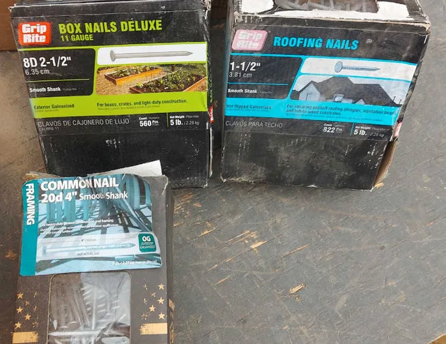 Nails, assorted varieties and sizes image indicator(3)