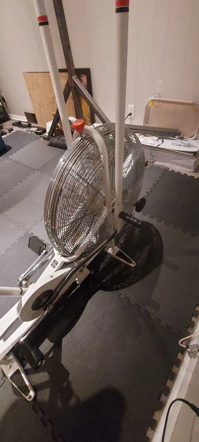 Assault bike - Schwinn Air-Dyne image indicator(2)