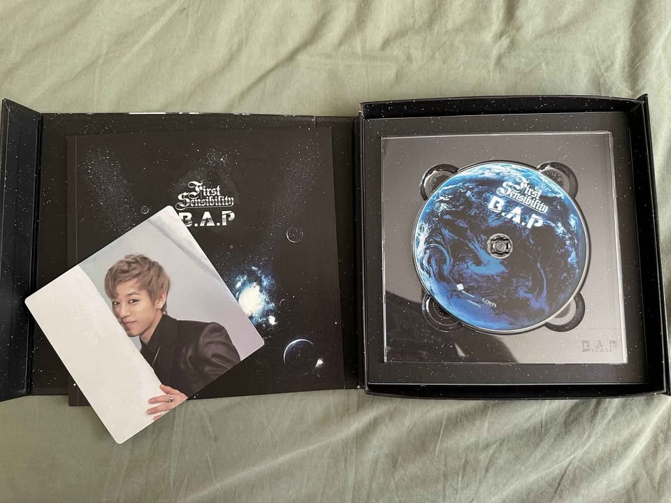 B.A.P. first sensibility Kpop album - photo 2