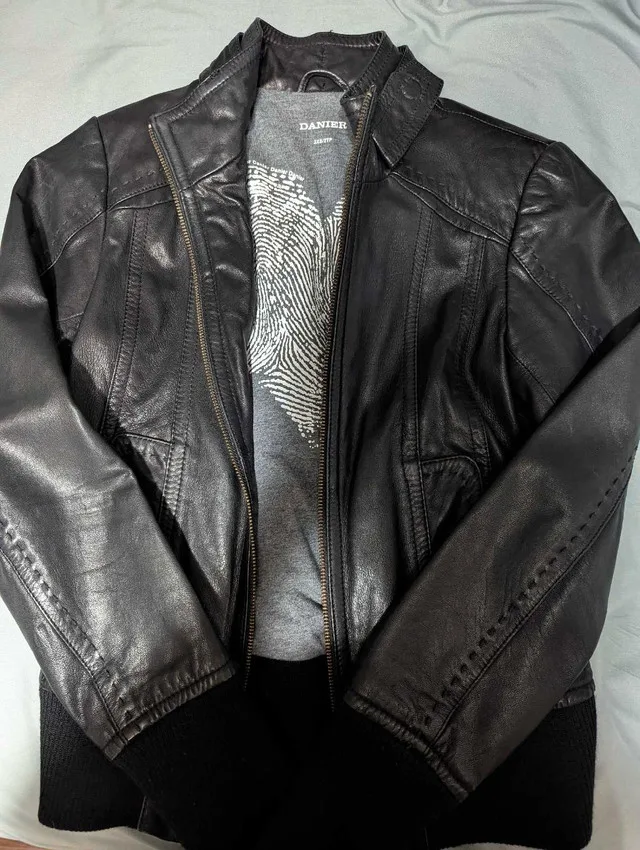 Genuine Leather Womens Danier Jacket - size 2XS