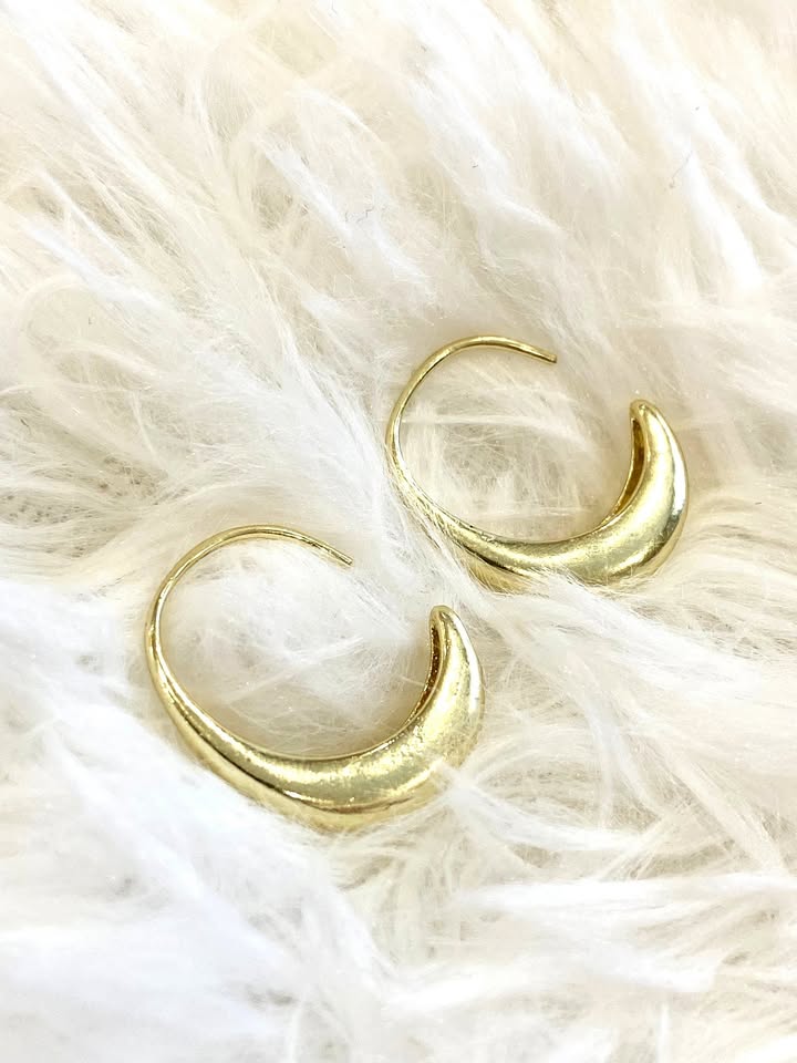 Brand New Elegant Golden-colour Crescent Hoop Earrings