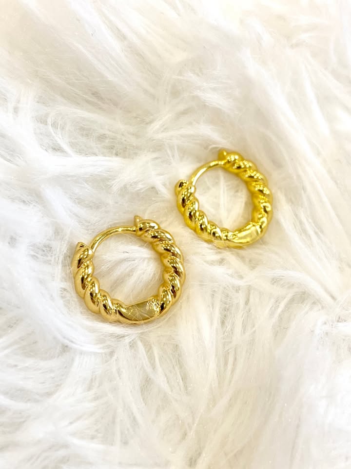 Brand New Gold-plated Twisted Hoop Earrings - photo 2