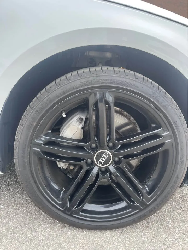 2018 Audi A4 image indicator(6)