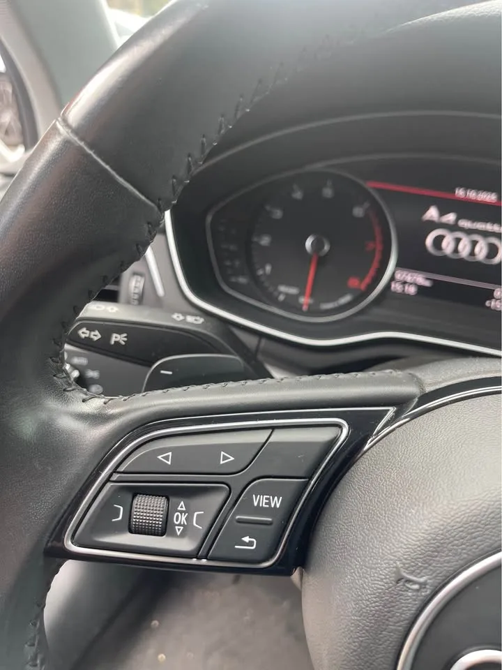2018 Audi A4 image indicator(9)