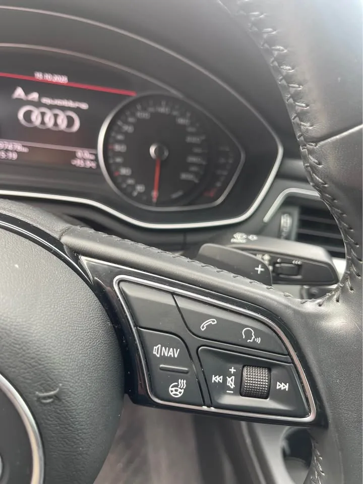 2018 Audi A4 image indicator(10)