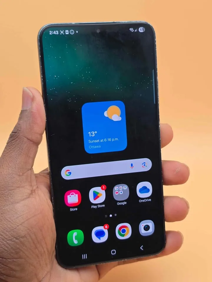 128GB Samsung Galaxy S22 Plus image indicator(2)