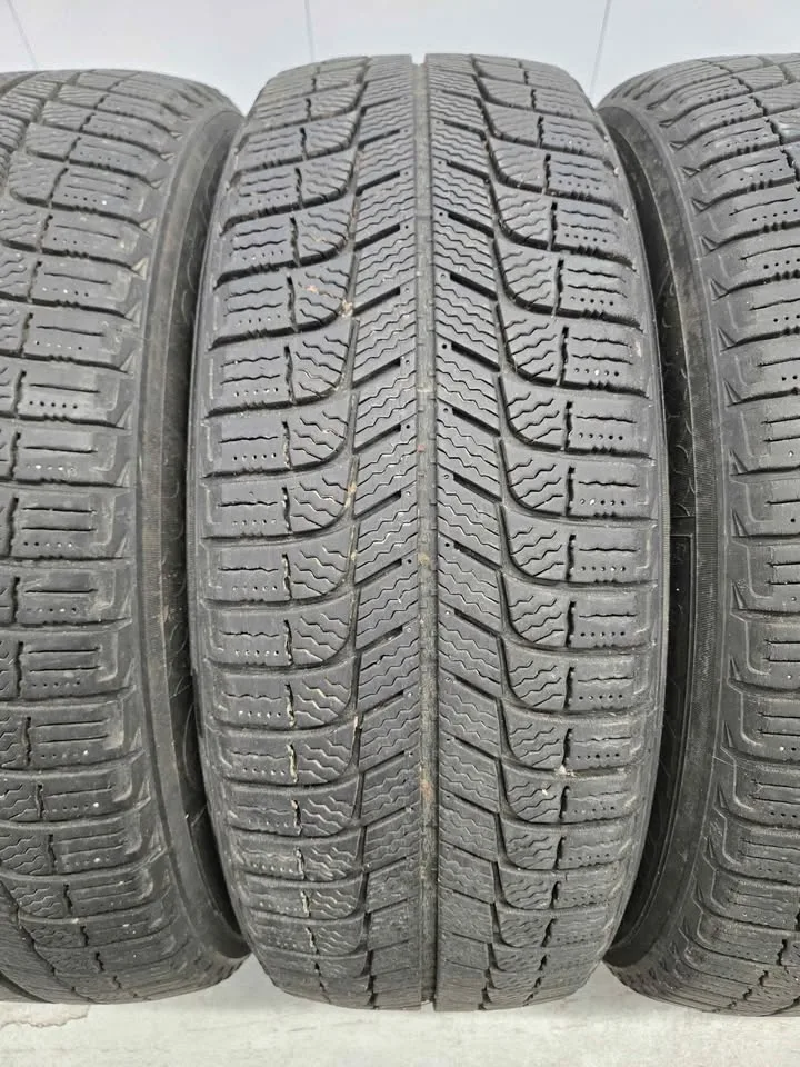 Tires- Michelin X-Ice Winter Tires- 205/65R15 image indicator(4)