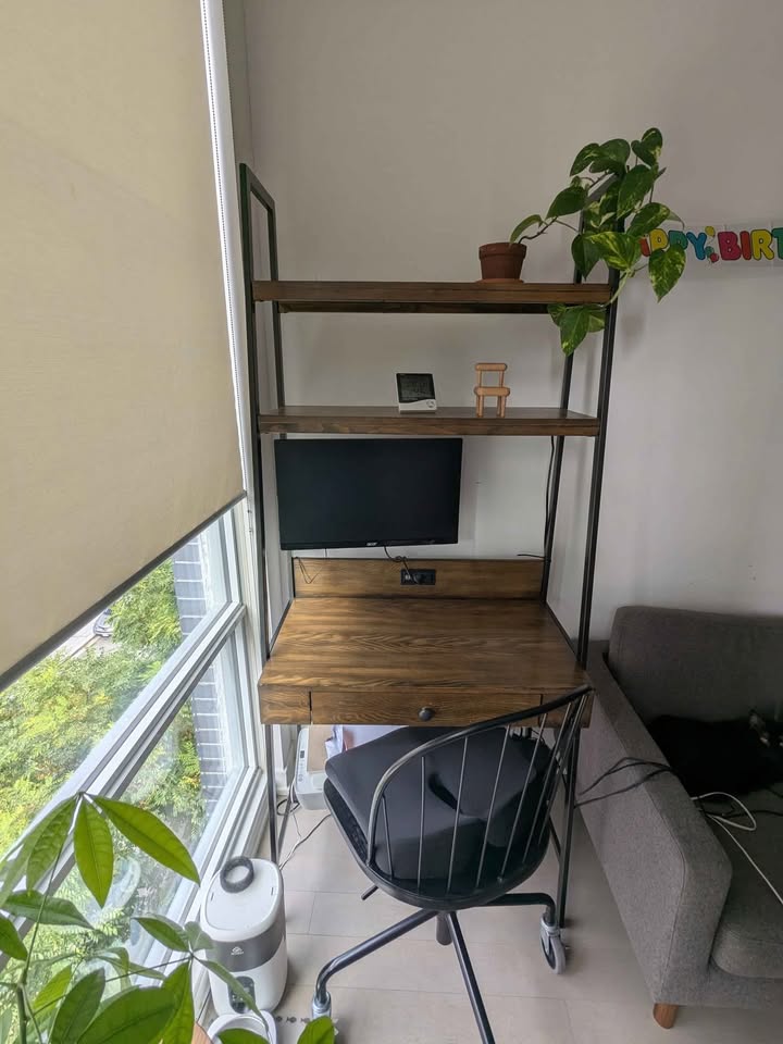 Beautiful wooden desk with shelves and built in led light - photo 2