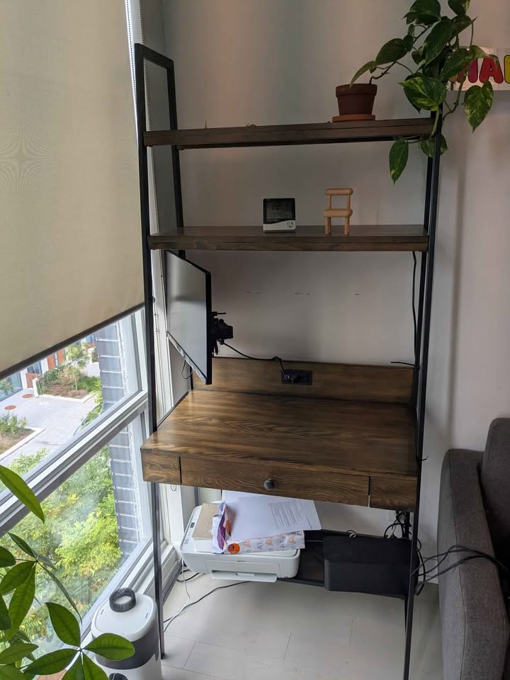 Beautiful wooden desk with shelves and built in led light - photo 3