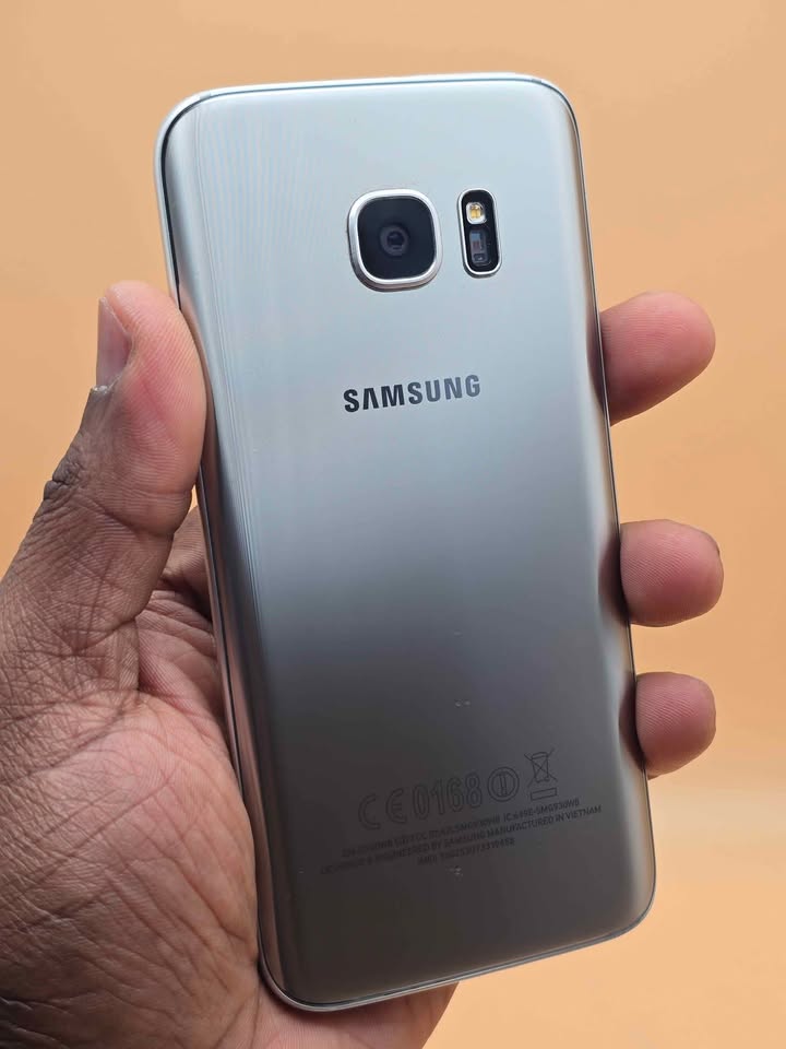 32GB Samsung Galaxy S7 - photo 2