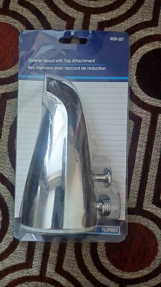 Diverter spout with top attachment
