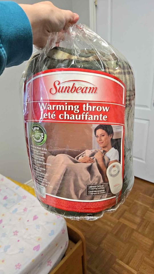 Sunbeam heated throw blanket 🥕