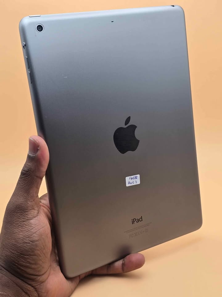 16GB iPad Air 1 - photo 2