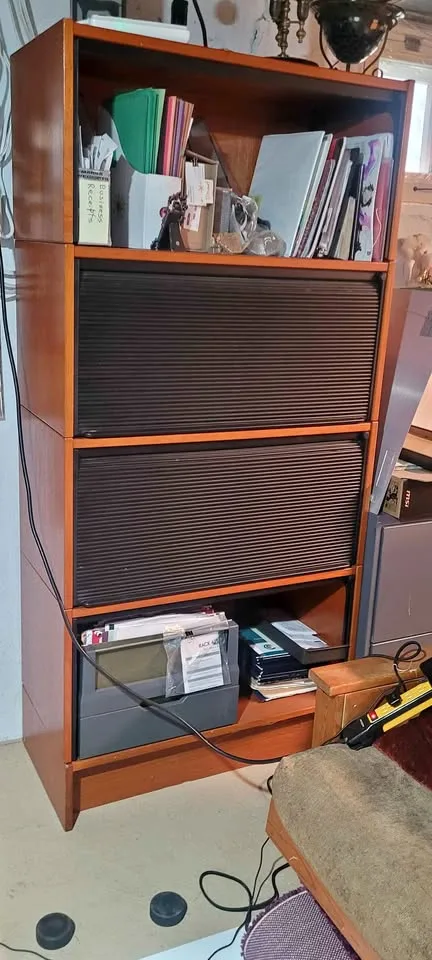 Filing cabinet with storage space thumbnail