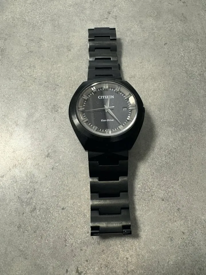 Citizen Eco-Drive 365 Quartz Black Dial Watch image indicator(2)