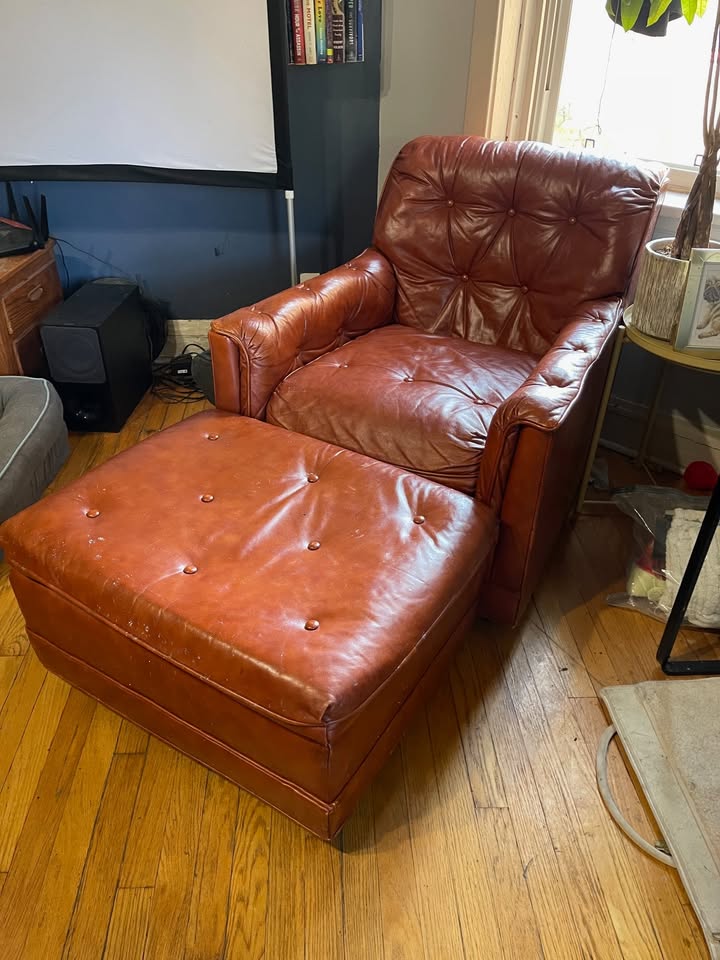 Vintage Leather Lounge Chair and Ottoman by Drexel - photo 2