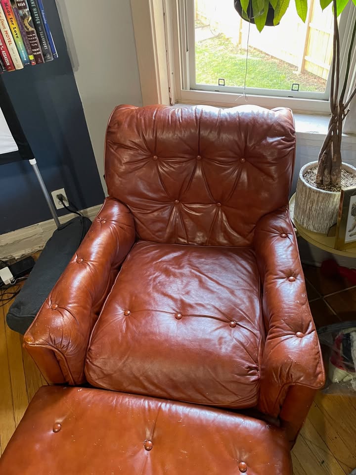 Vintage Leather Lounge Chair and Ottoman by Drexel - photo 3