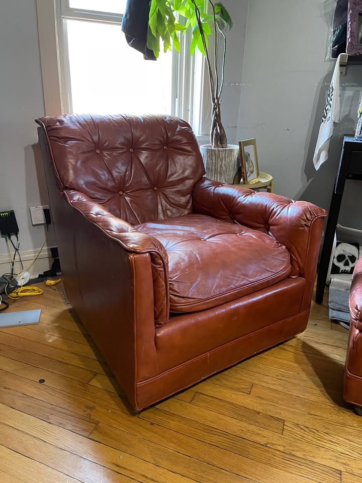 Vintage Leather Lounge Chair and Ottoman by Drexel - photo 5