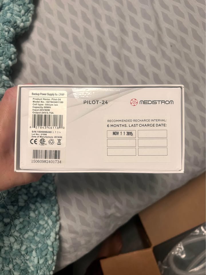 Medistrom Pilot-24 CPAP Battery Backup and car charger - photo 5