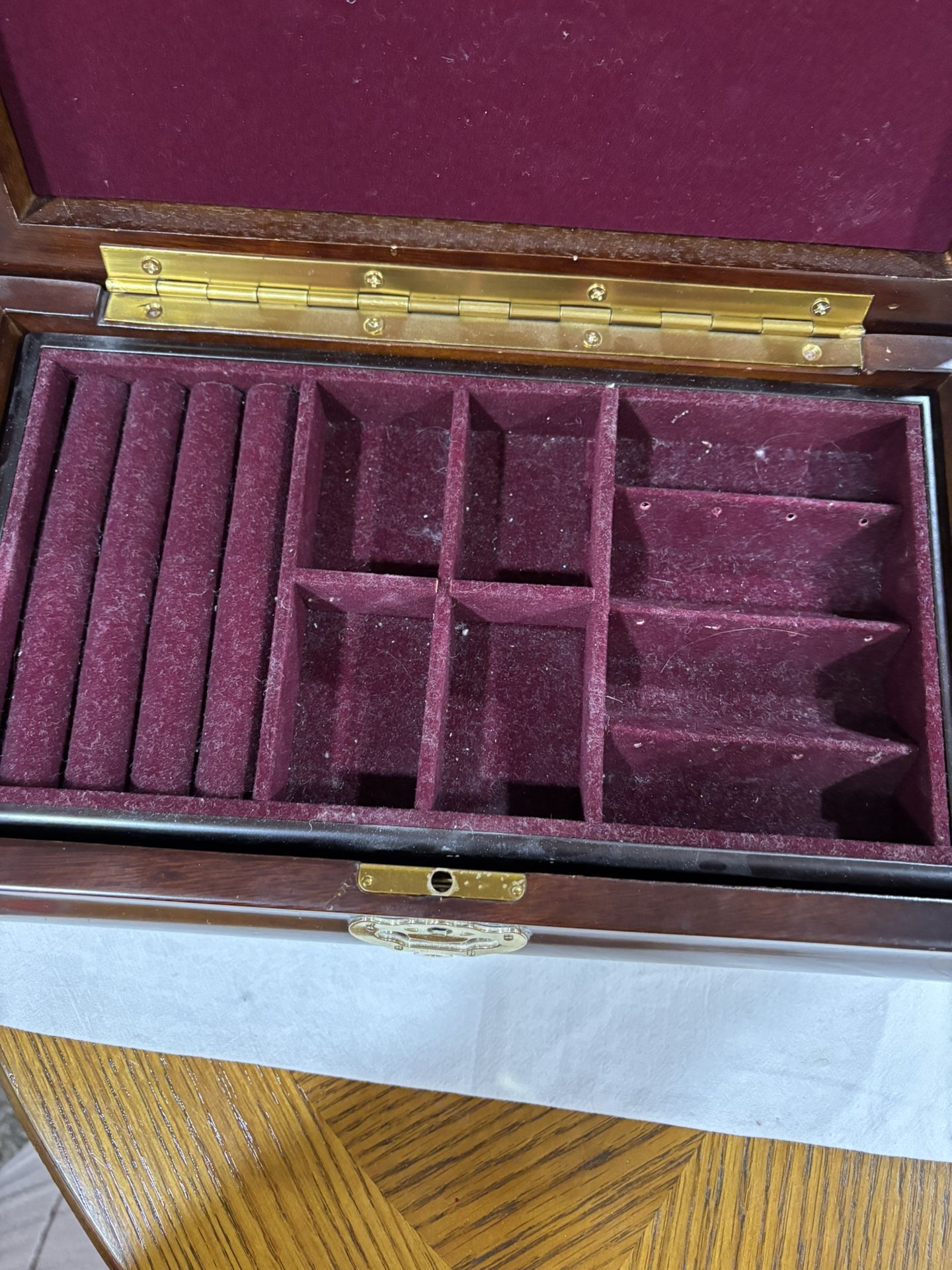 Bombay Company Jewelry Chest - photo 4