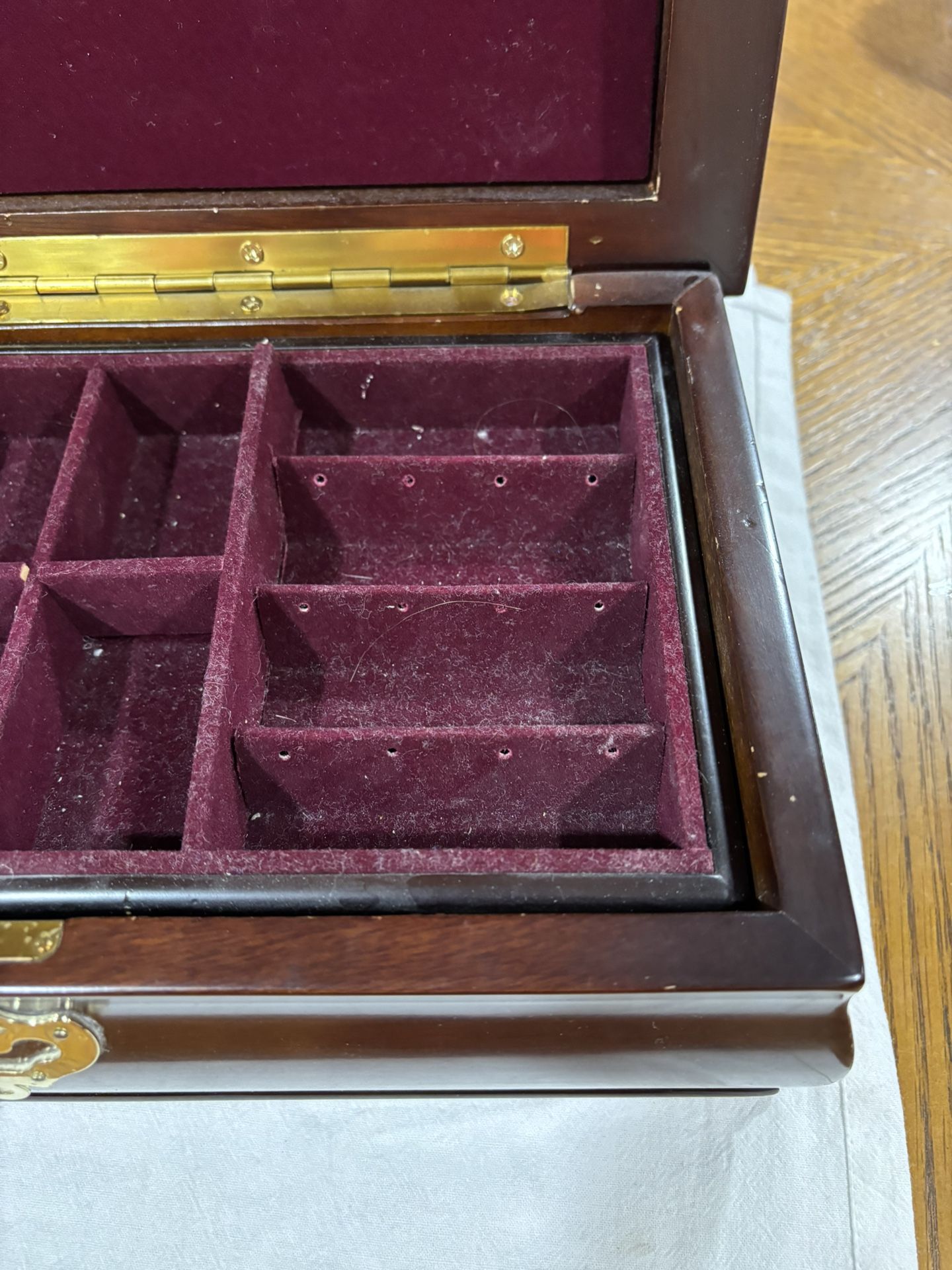 Bombay Company Jewelry Chest - photo 5