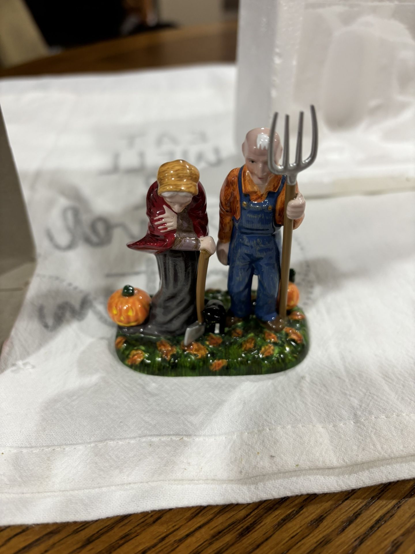 Dept 56-Strangers Beware - photo 2