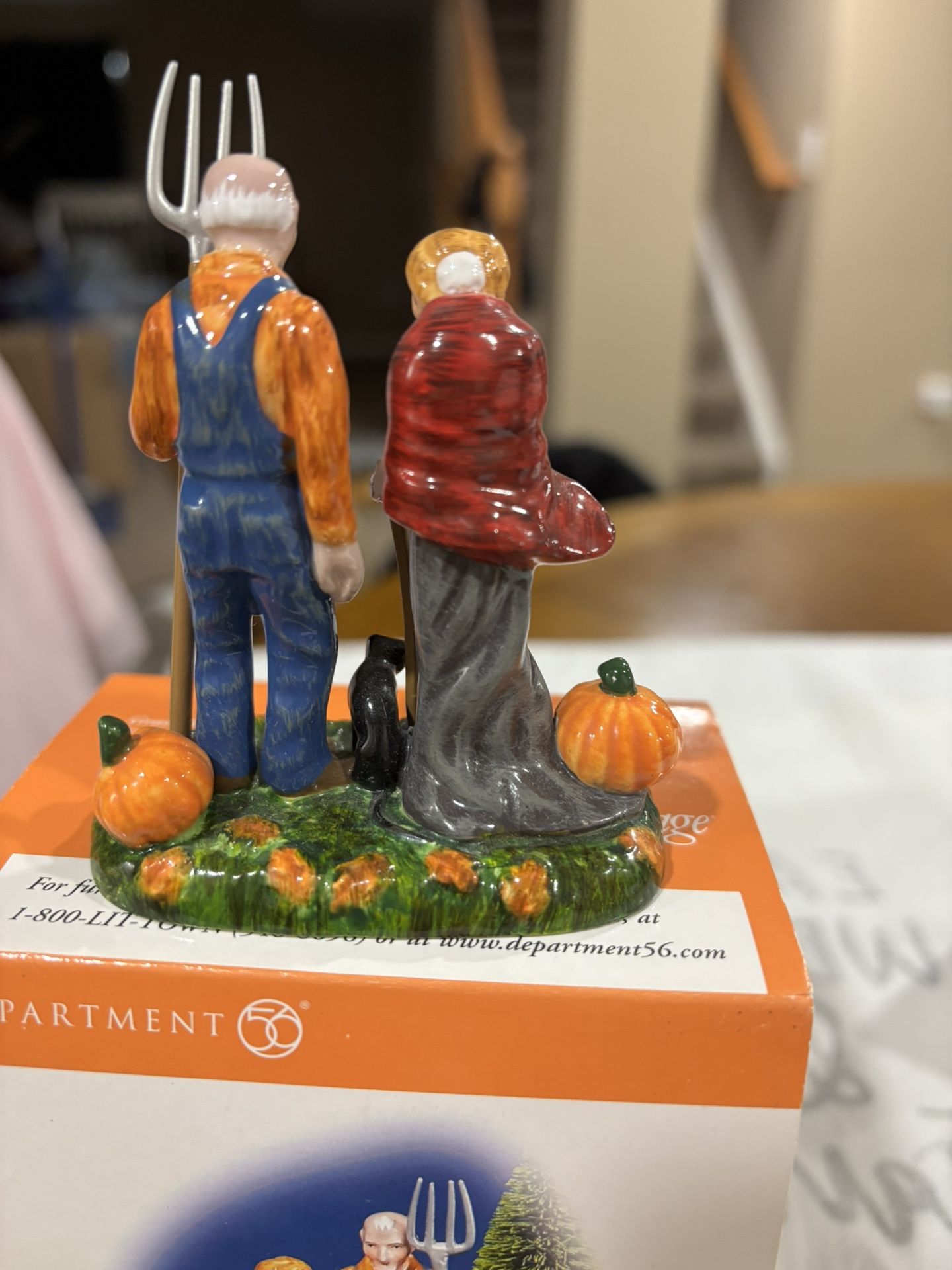 Dept 56-Strangers Beware - photo 3
