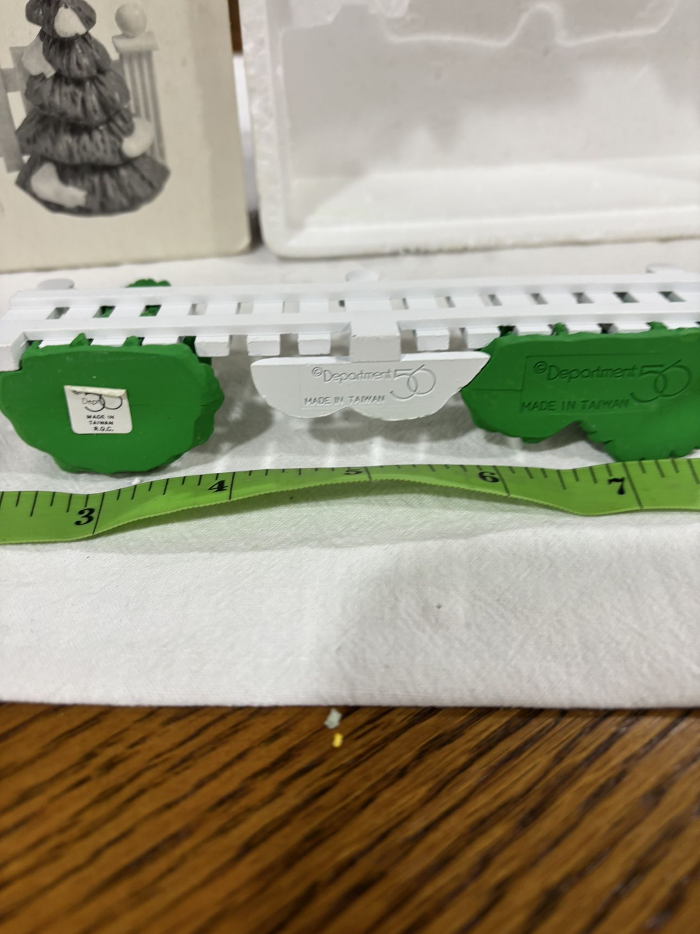 Dept 56 Frosty Tree Lined White Picket Fence - photo 3
