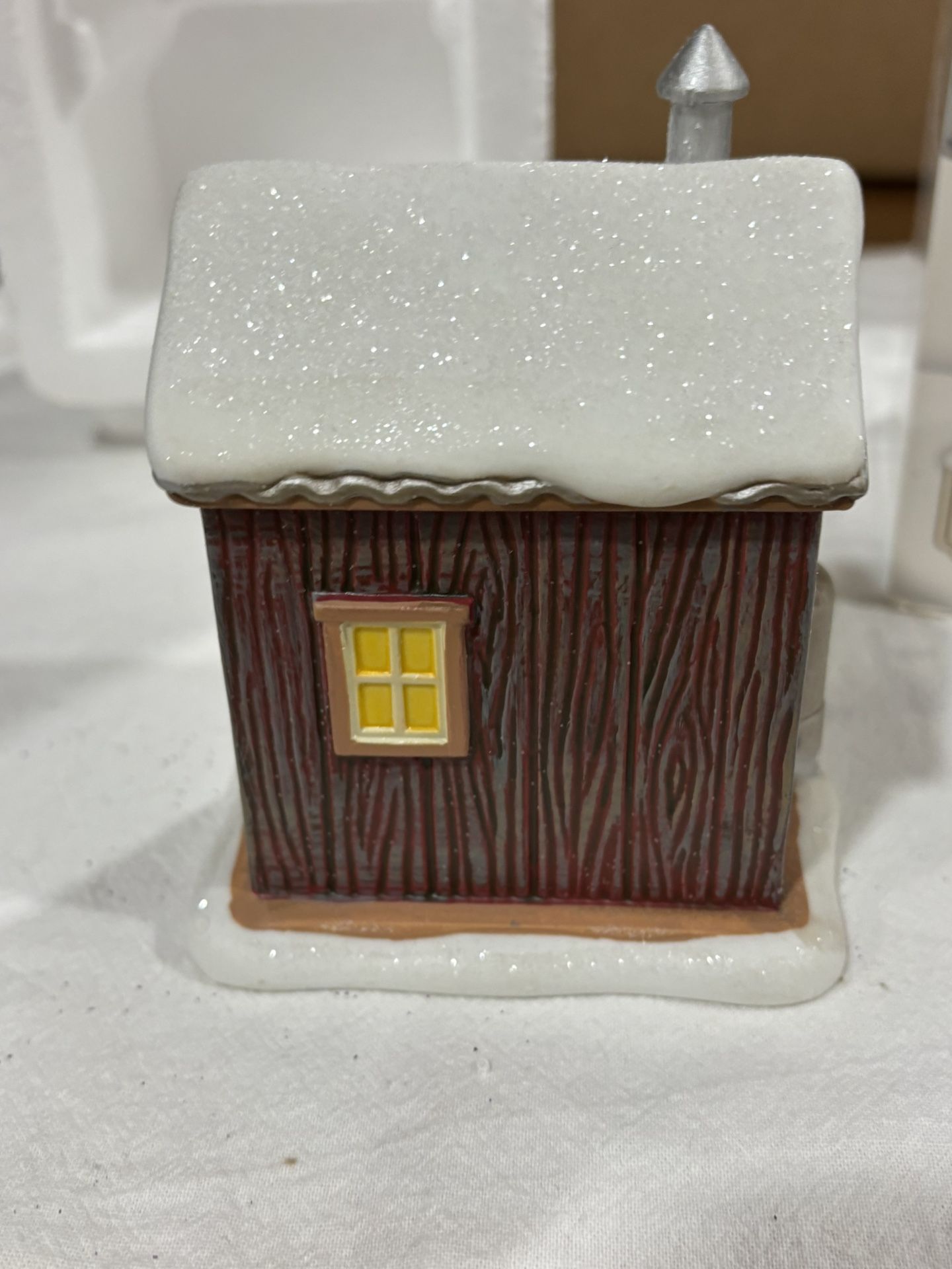 Dept56 Traditions Fishing House - photo 5