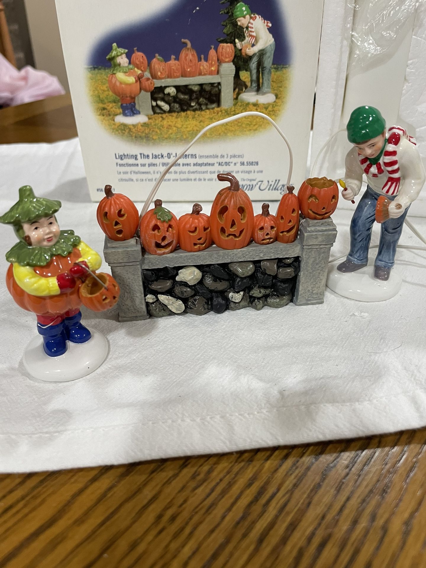 Dept 56 Lighting The Jack-O-Lanterns
