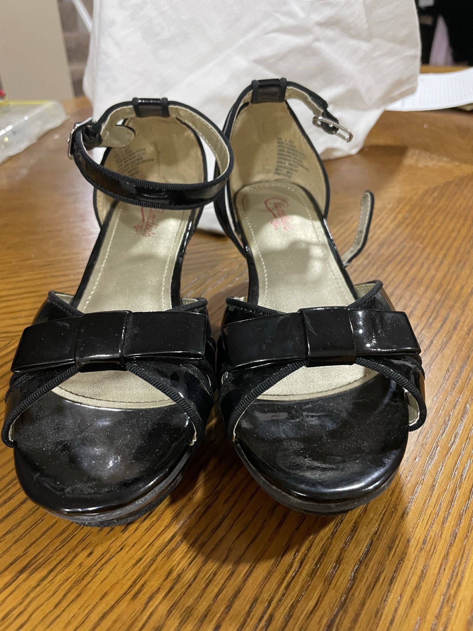 Candie’s Girl -size 2 Shiny Black Dress Sandals - photo 2