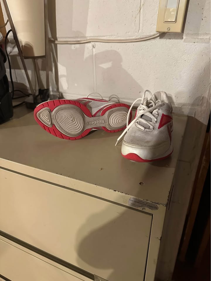 Reebok White and Red Mesh Sneakers - photo 3