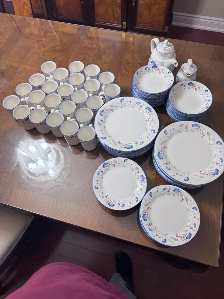 Vintage 90s Bone China Dinnerware Set 1,600 or best offer image indicator(2)