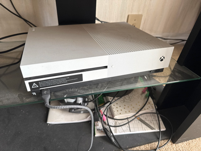 Xbox One S