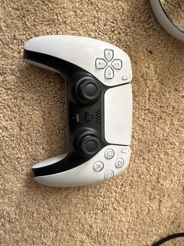 PlayStation 5 with VR2 - photo 4