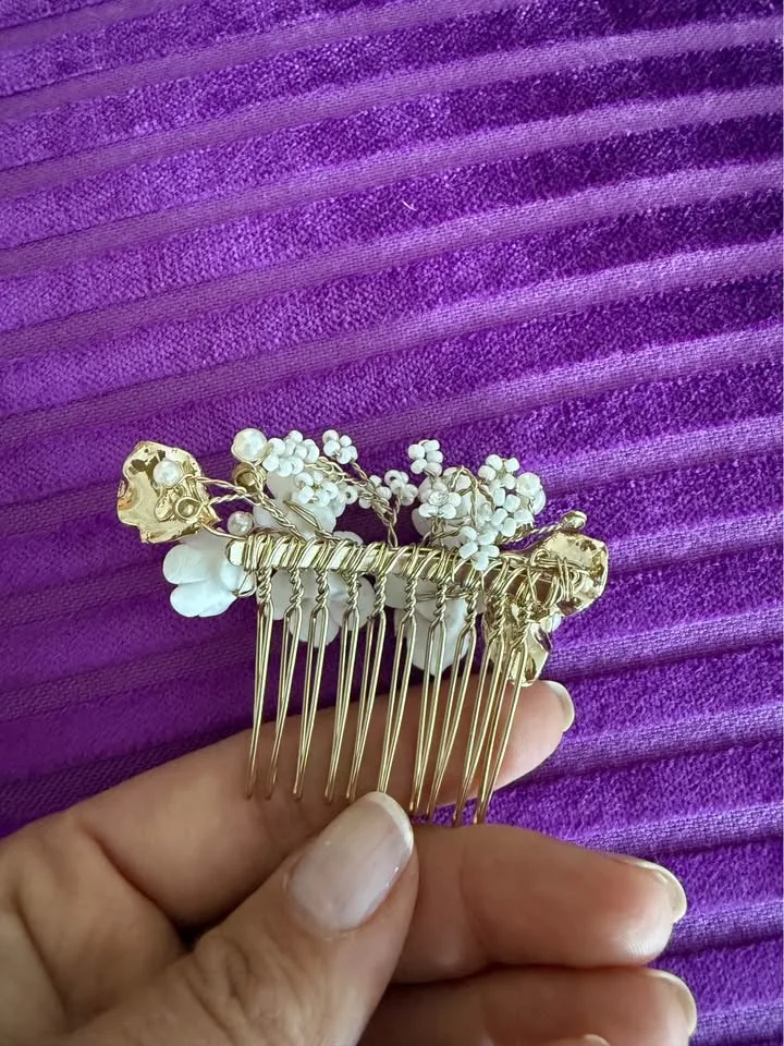 Anthropologie BHLDN Floral Comb image indicator(4)