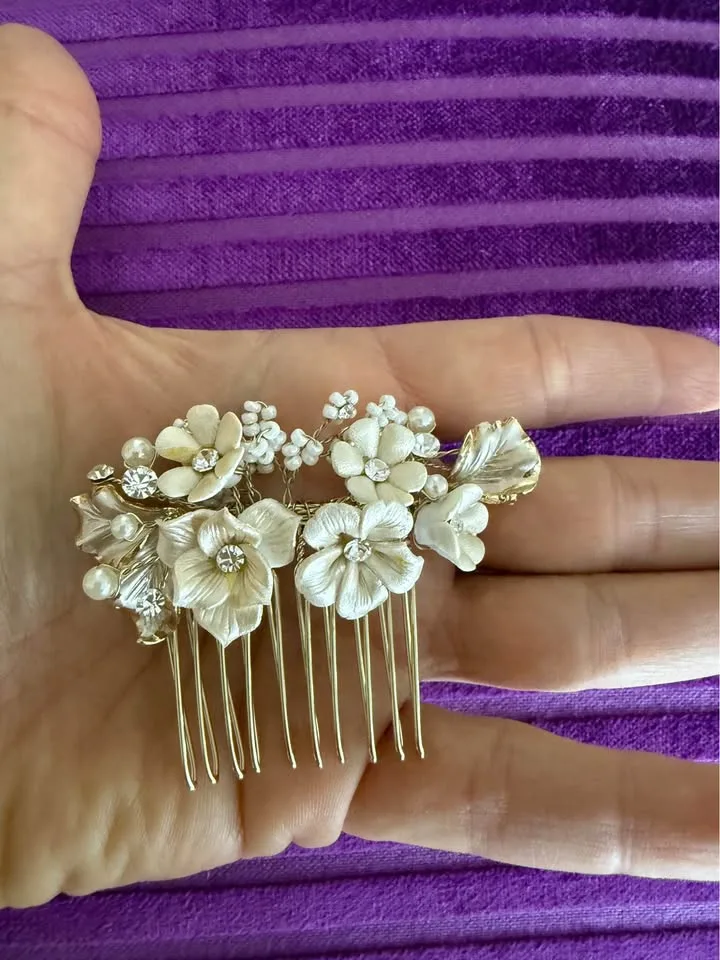 Anthropologie BHLDN Floral Comb image indicator(5)