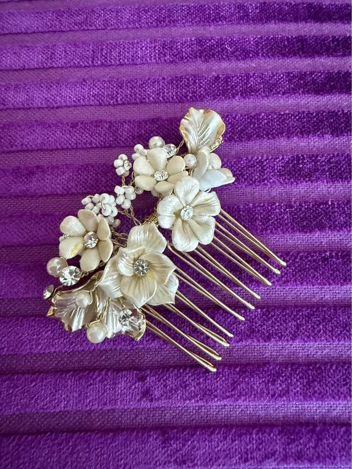 Anthropologie BHLDN Floral Comb image indicator(7)