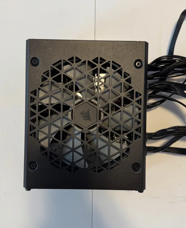 Corsair RM1000x Shift 1000W 80+ Gold Power supply image indicator(3)