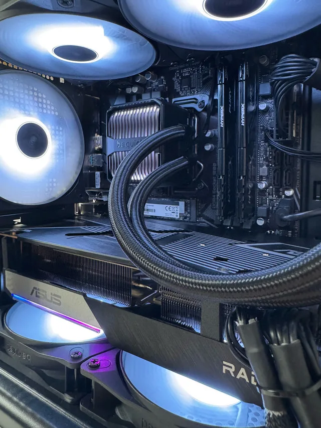 Gaming Pc (i7 10700 + RX 6700 XT + 16gb ddr4) image indicator(3)