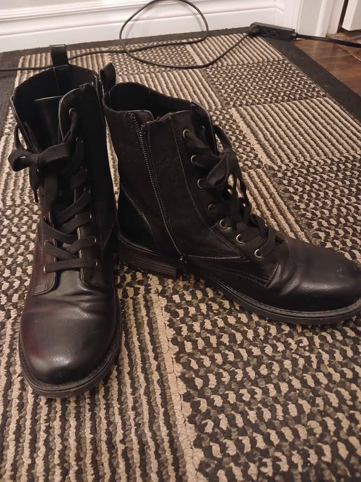 Black boots Size 9 for Woman - photo 2