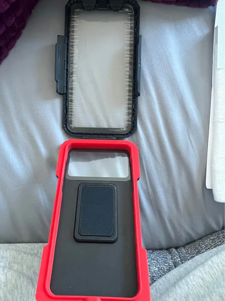 Heavy-Duty Waterproof Phone Mount image indicator(7)