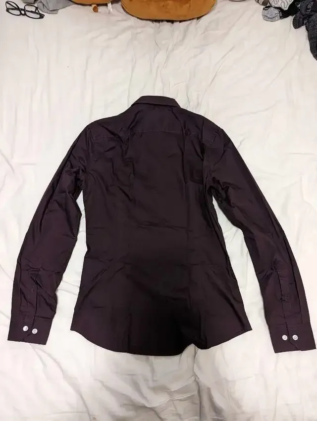 H&M Men's Slim Fit Long Sleeve Shirt Burgundy XS image indicator(2)